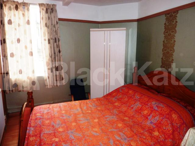 			NEW INSTRUCTION, 3 Bedroom, 1 bath, 1 reception Flat			 Margery Street, Russell Sq-Clerkenwell